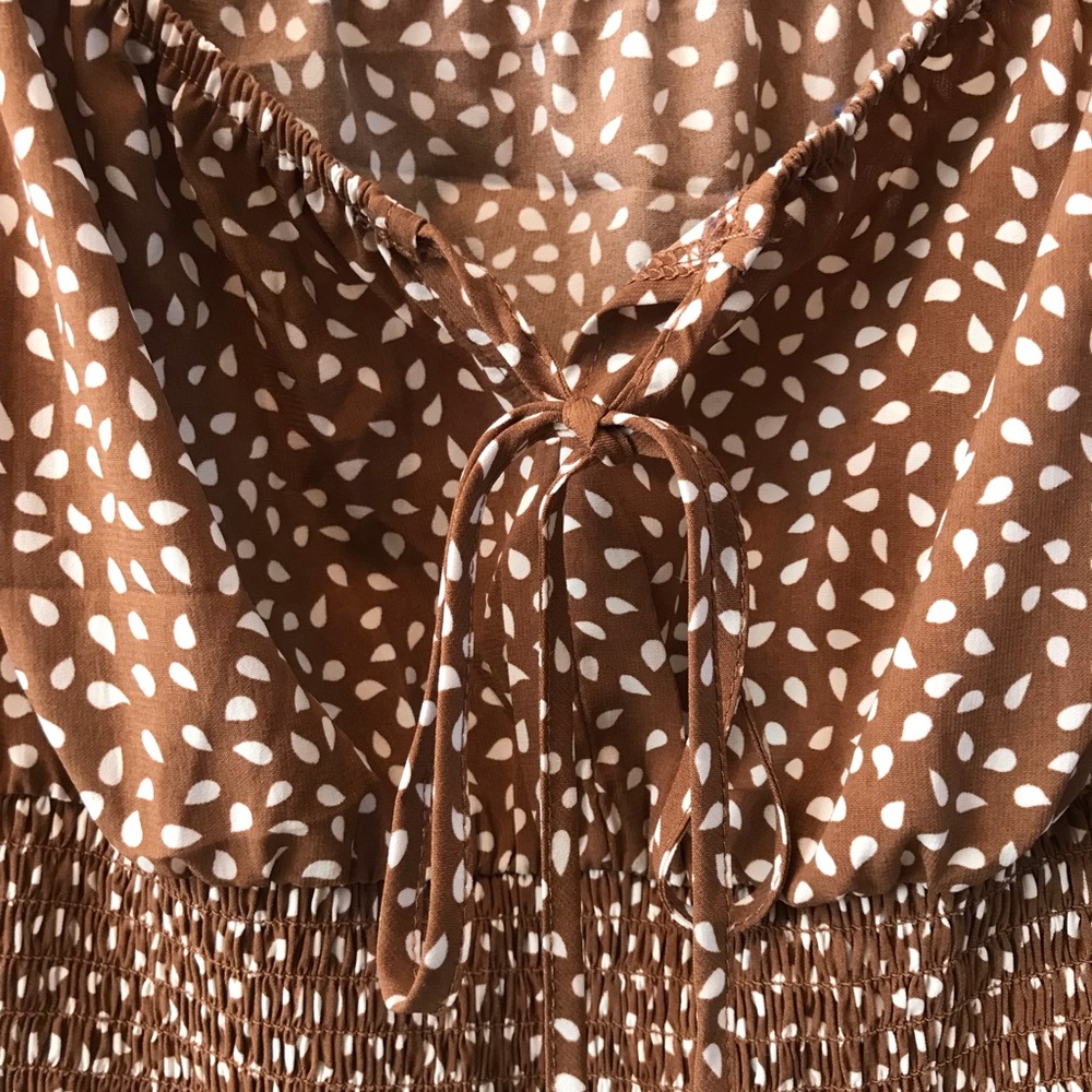 Light Brown Sweetheart Neck Cap Sleeved Midi Dress